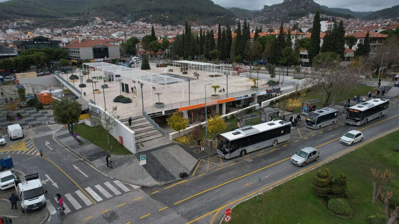 Menteşe Belediye Başkanı Aras'tan Emeklilere Müjde: Kent Meydanı'na Emekli Kafe Açılıyor 2